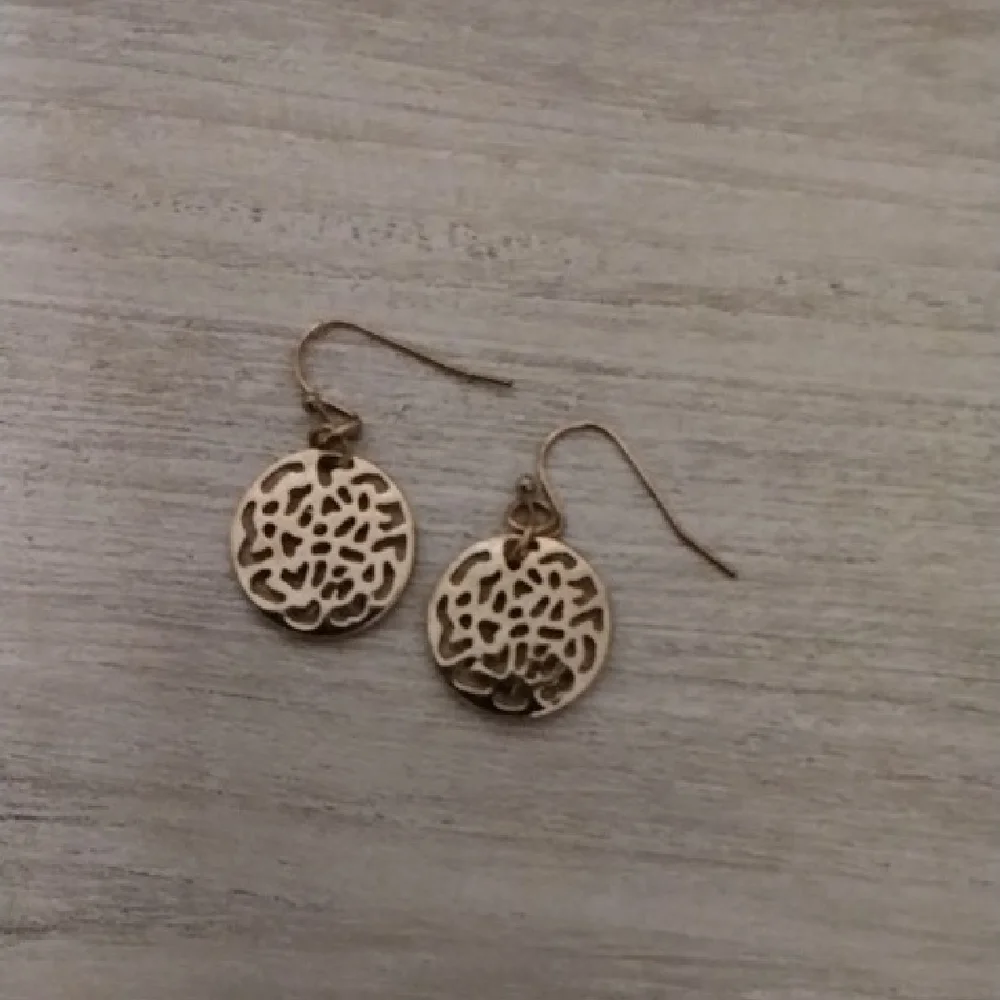 Gold Filigree Round Drop Earrings - Women Jewelry - Picture 1 of 1